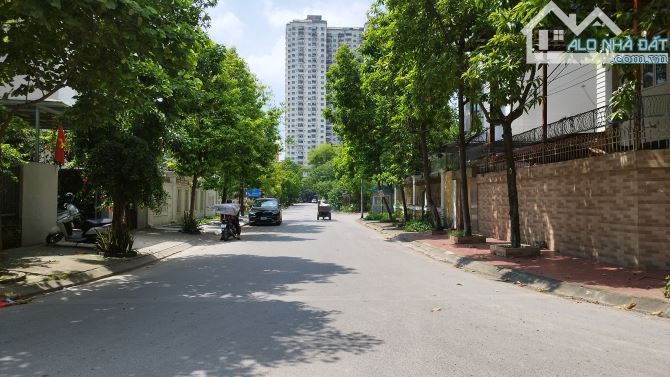 Biệt thự rẻ nhất Cầu Bươu - Lô Góc Biệt thự KĐT Cầu Bươu 370m2 x 4 tầng giá 59.5 tỷ SĐĐĐ - 1