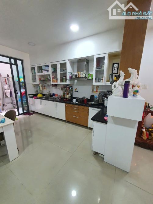 Bán Nhà MT KDC ĐỒNG Diều - 4m x 19.75m - 79m2- 3 Lầu - 4PN -5WC - F4 Q8 - 1