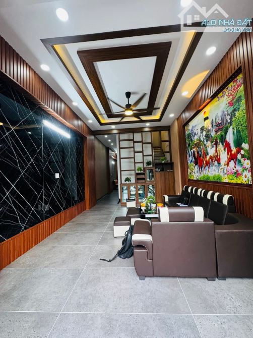 SIÊU PHẨM BÌNH TÂN - NHÀ ĐẸP 5 TẦNG - TẶNG FULL NỘI THẤT - 86M2 (4x22) - CÓ THANG MÁY - 1