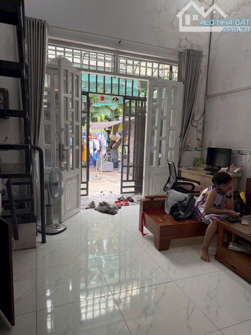 Bán Nhà Linh Xuân Hẻm Xe Hơi 46m2 2 Tầng 3 PN SHR Chỉ 3,3 Tỷ có TL - 1