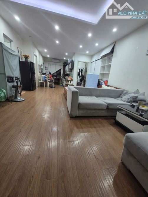 Chính chủ cần tài chính, bán gấp căn hộ chung cư 90m,3 ngủ , tại 79 thanh đàm, Hoàng Ma gỷ - 1