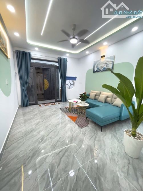 GÒ DẦU - TÂN PHÚ - GẦN AEON MALL- 2 TẦNG KIÊN CỐ- HXH-  56M2 - SÁT MẶT TIỀN- 5TỈ880TR TL - 1