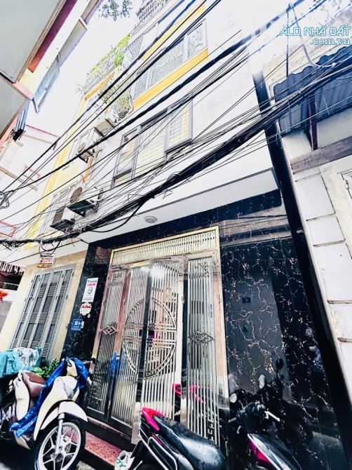 Bán nhà Nguyễn Khoái. Ngõ nông - thông - gần phố. Cách Ô tô 10M. - 1