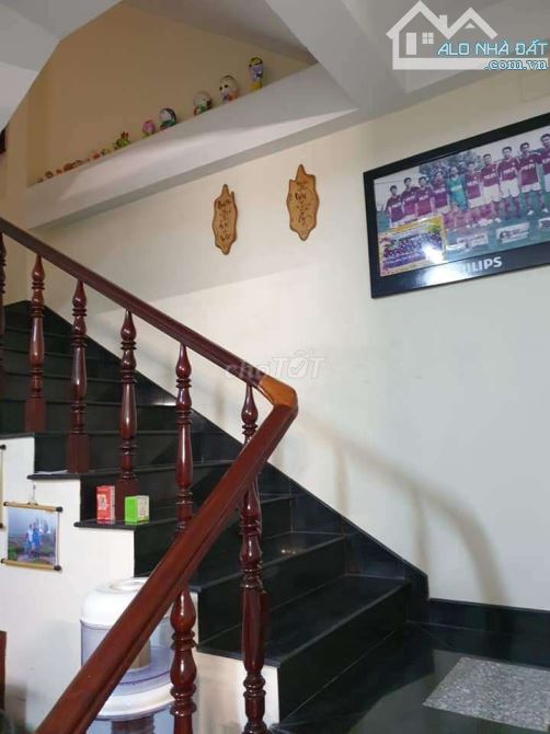 Cho thuê nhà nguyên căn Hẻm xe hơi - Cạnh Khu C làng đại học giá chỉ 9.5tr - 1