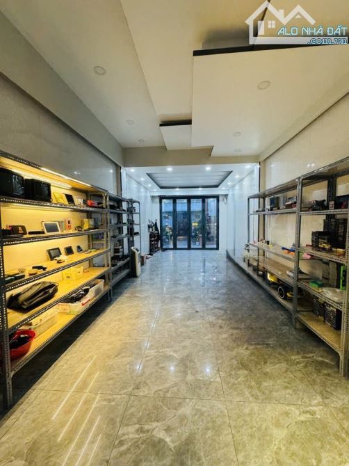 Bán nhà ngay bến xe miền tây 4 tầng 80m2 đường 6m nhựa chỉ nhỉnh 7 tỷ - 1