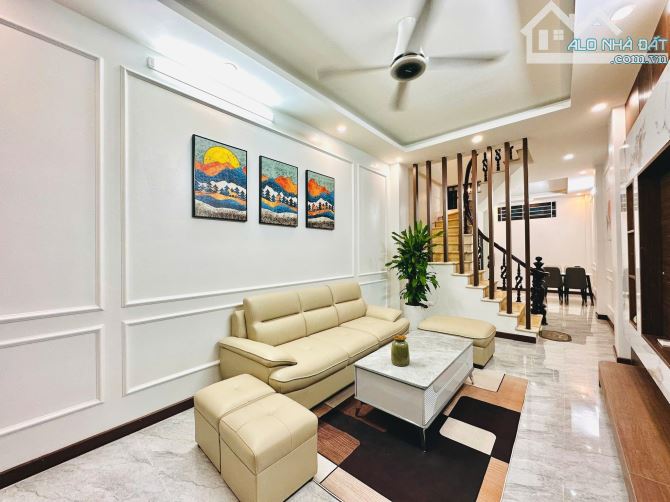 CẦU GIẤY PHÂN LÔ 2 MẶT NGÕ - KHU DÂN CƯ ĐÔNG - 41M2 X 5 TẦNG - 9,65 TỶ - 1