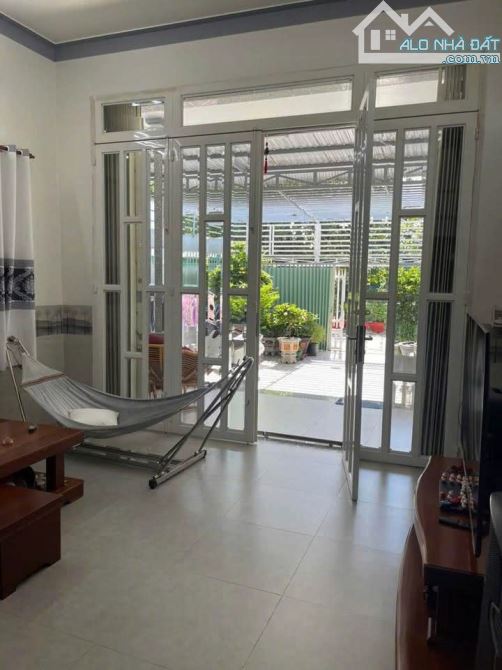 Nhà đẹp bán gấp căn nhà tại tân hiệp 16 , hóc môn 121m2 giá 981 triệu , sổ hồng riêng - 1
