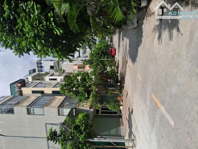 ĐẤU GIÁ THẠCH BÀN - VỈA HÈ - Ô TÔ TRÁNH - 7 TẦNG THANG MÁY - KINH DOANH - VP CÔNG TY - 1