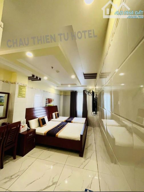Bán khách sạn đường Nguyễn Thái Bình Q.Tân Bình dt( 8,2 x 18,3m) giá 33 tỷ - 1