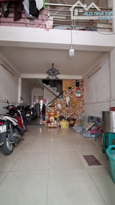 Nhà giá rẻ Bùi Minh Trực P5Q8, Dt 4x15 3tầng 3pn hẻm thông giá 6.5tỷ TL mạnh. - 1