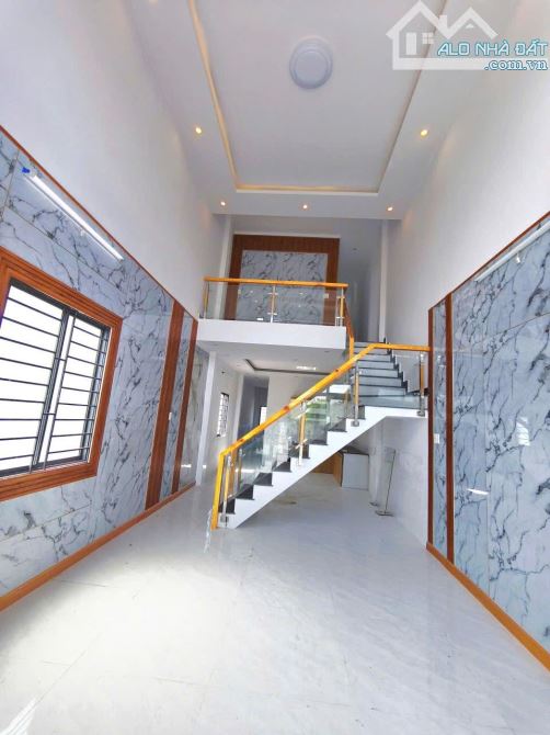 Bán gấp nhà 3 mặt tiền nằm ngay trung tâm phường Tân Triều - 1