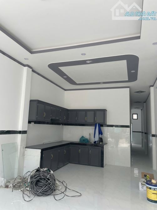 BÁN NHÀ TÂN UYÊN - UYÊN HƯNG , HẠ GIÁ 100 TRIỆU BÁN NHANH ĐỂ XOAY NGÂN HÀNG - 1