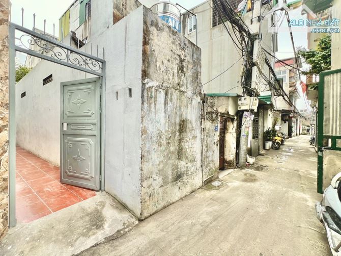 Thanh Lân – Nhà đẹp 48m², 5 tầng – Gần ô tô – 6.8 tỷ tặng full nội thất - 1