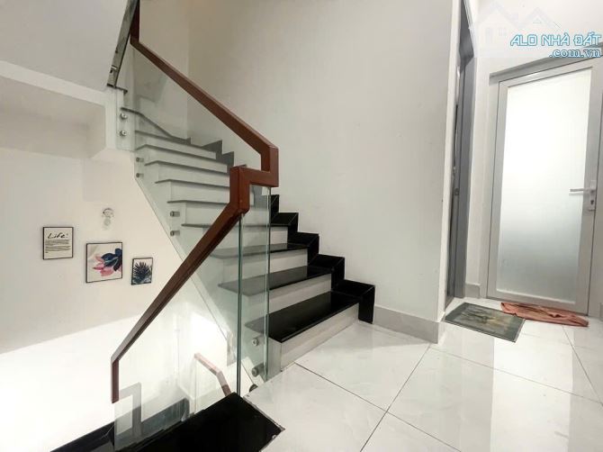 🏠 Nhà đẹp 2 lầu, DT: 4x16m Thiên Phước, P.9 Tân Bình, Giá 9.5 Tỷ TL - 1