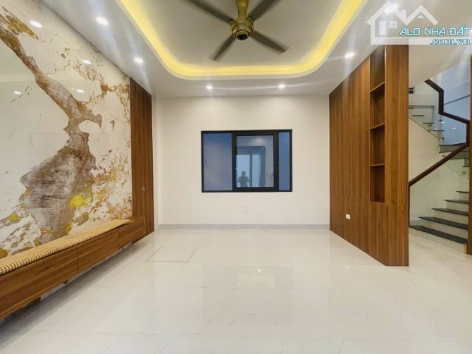 Hiếm! Nhà cực đẹp 37m2x5T vuông vắn, rộng thoáng. Cạnh Hồ Tây, trung tâm Lotte phố Xuân La - 1