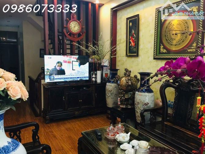 Bán nhà Đội Cấn - Hoàng Hoa Thám 50m 5 tầng 10.5 tỷ ngõ ô tô thông nhà đẹp ở luôn - 1