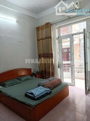 Cho thuê nhà nguyên căn ngõ Đình đồng, Bạch mai, DT40m2 x 5 tầng, full đồ. Giá 13,5 triệu - 1