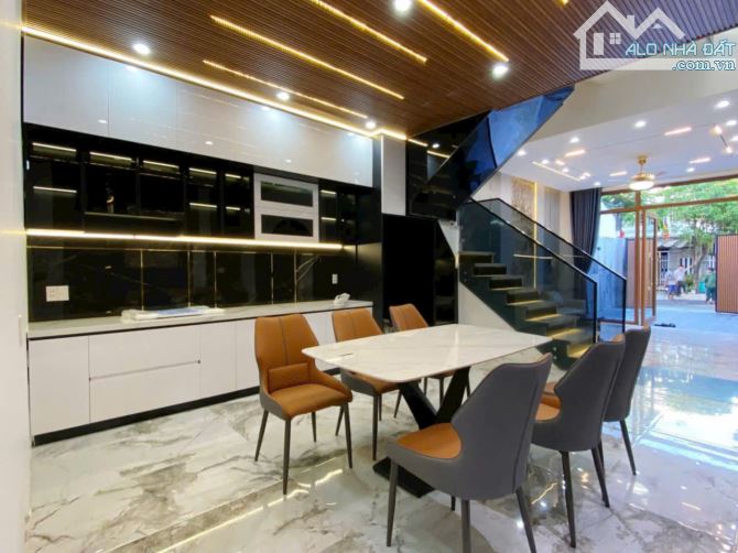 🏆Bán nhà 3 Tầng đường Phạm Công Trứ dt100m2 Gía 5.69 tỷ tl sập hầm - 1