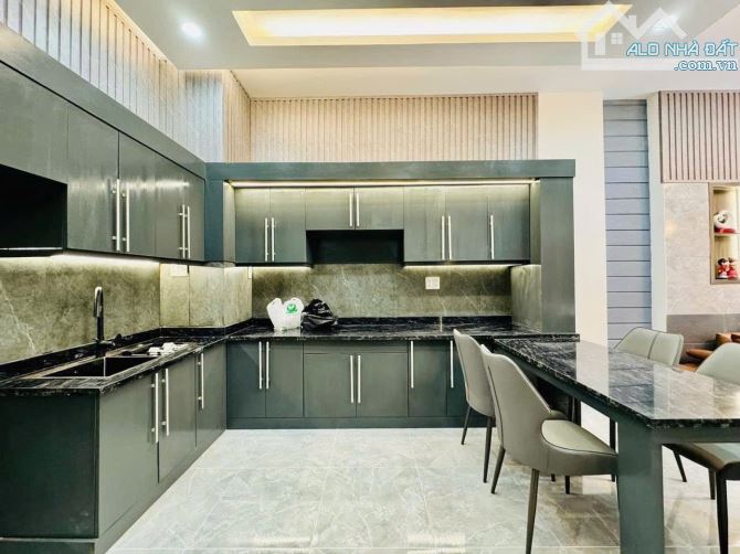 Bán gấp căn nhà hẻm 1/ 50.4m2 ngay Tô Hiến Thành, Q10. Giá: 3 Tỷ 090tr. Sổ riêng, hẻm 5m - 1