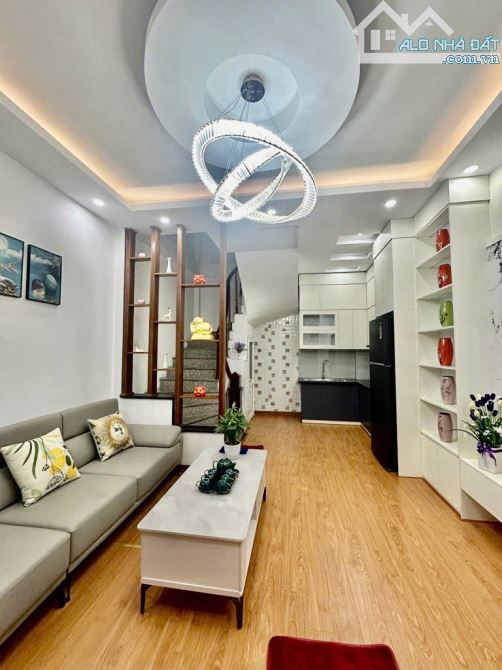 BÁN NHÀ MỸ ĐÌNH - CÁCH Ô TÔ 30M - CỰC GẦN PHỐ - SẴN NỘI THẤT - 5 TẦNG CHỈ HƠN 7 TỶ - 1