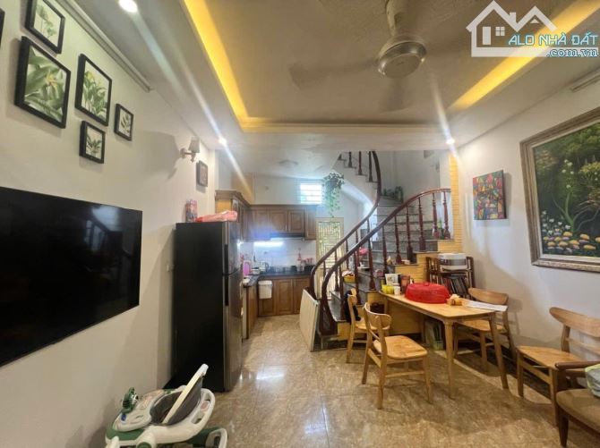 Bán nhà 5T Dương Nội, ô tô tránh , vị trí siêu đẹp. Giá Kinh doanh - 1