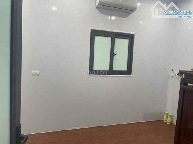 Cho thuê nhà nguyên căn Quang trung - Hà Đông, DT 50m2, 3 ngủ, full nội thất. Giá 11 Triệu - 1