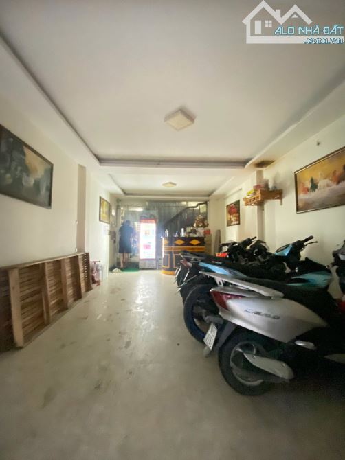 BÁN NHÀ HÀO NAM ĐỐNG ĐA 55m 5T Mt 4.2m GIÁ 21 TỶ NGÕ THÔNG GARA Ô TÔ TRÁNH KINH DOANH. - 1