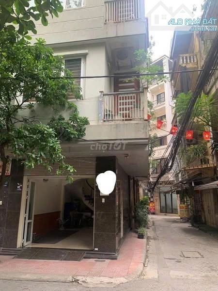 Cho thuê nhà ngõ Thái Hà dt 40mx 5 tầng, lô góc, ô tô đỗ cửa - 1