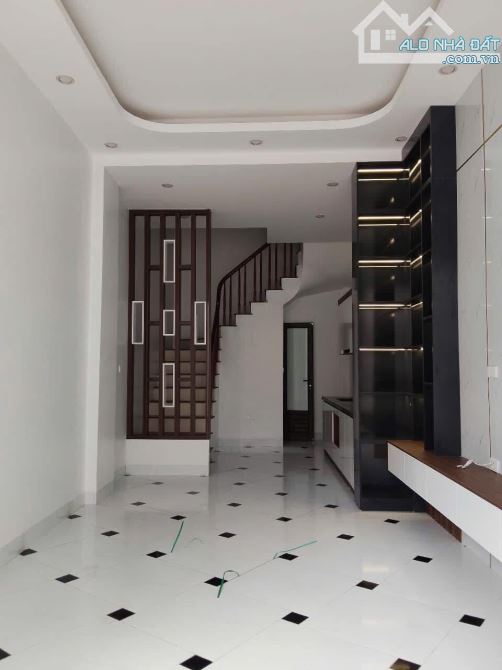 NHÀ 5 TẦNG, GẦN TRƯỜNG CHUYÊN NGUYỄN HUỆ - HÀ ĐÔNG, ĐT 30M2, MT 3.4M, GIÁ 6.7 TỶ - 1