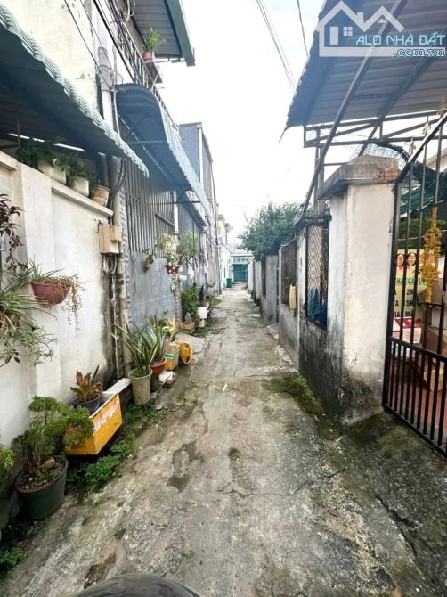 Bán căn nhà cấp 4 2pn sát mặt tiền Nguyễn văn tăng LTM Q9 - 1