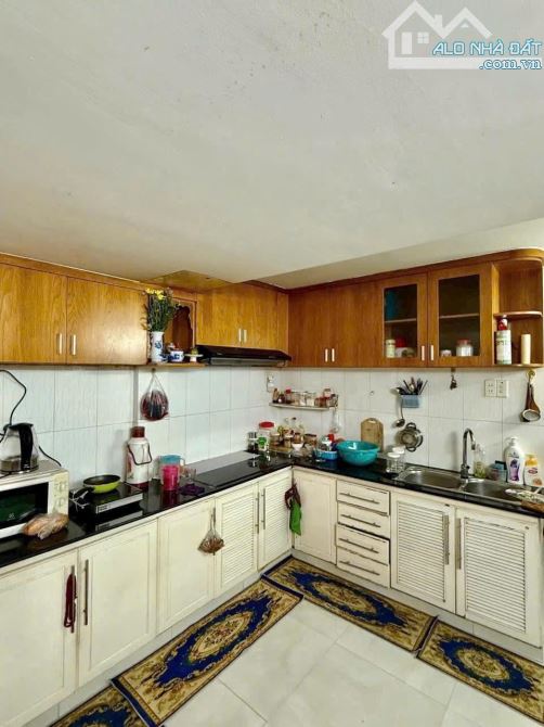 Bán nhà 3 tầng mặt tiền đường Trần Quý Cáp - 4x15m - giá nhỉnh 10 tỷ thương lượng - 1