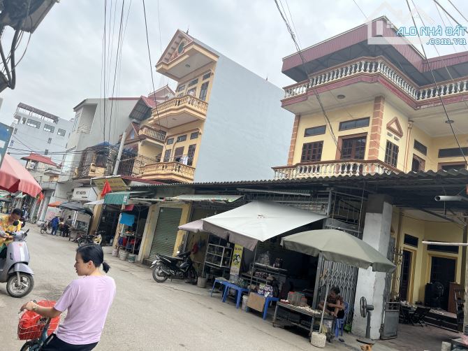 BÁN NHÀ 3 TẦNG MẶT PHỐ MAI CHÂU, ĐẠI MẠCH. VỈA HÈ RỘNG, KINH DOANH SẦM UẤT. - 1