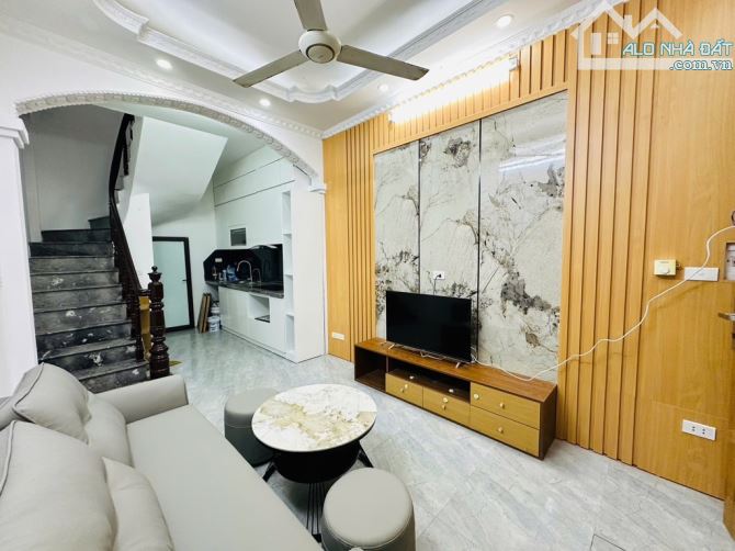 BÁN NHÀ MINH KHAI- PHỐ Ô TÔ VÀI BƯỚC- TẶNG NỘI THẤT, Ở NGAY- NHỈNH 5 TỶ - 1