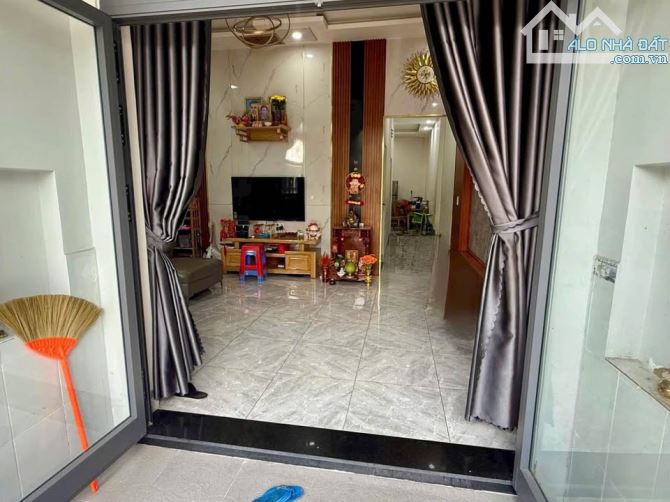 Bán vội nhanh căn nhà Đ.Lê Thị Lơ, hóc môn 110m2 SHR. Giá 935 Triệu - 1