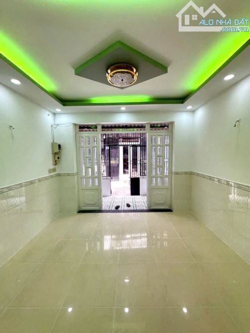 Bán gấp nhà đẹp ở ngay Âu Dương Lân, cách hẻm xe hơi 15m, 41m2, ngang 4.1m, SHR, HCĐ. - 1