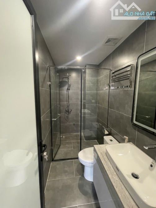 SIÊU PHẨM PHỐ TRẠM - NHÀ MỚI 6 TẦNG THANG MÁY - XÁCH VALI VỀ Ở - 40m2 -10.5 tỷ - 1