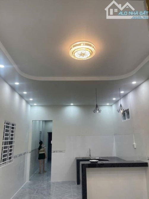 Đang cần tiền ! Bán gấp căn nhà cấp 4 ở ngay TT Thị Xã Trảng Bàng 134m2 SHR giá 755 triệu - 1