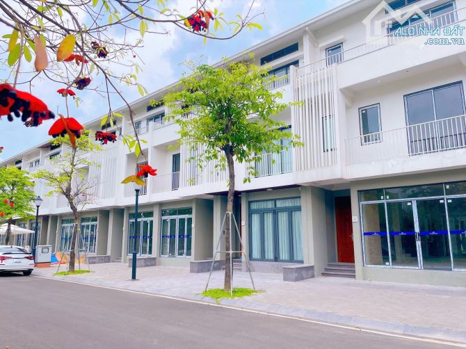 Nhà phố 3 Tầng đón đầu thông cầu 100M Võ Nguyên Gíap - 1