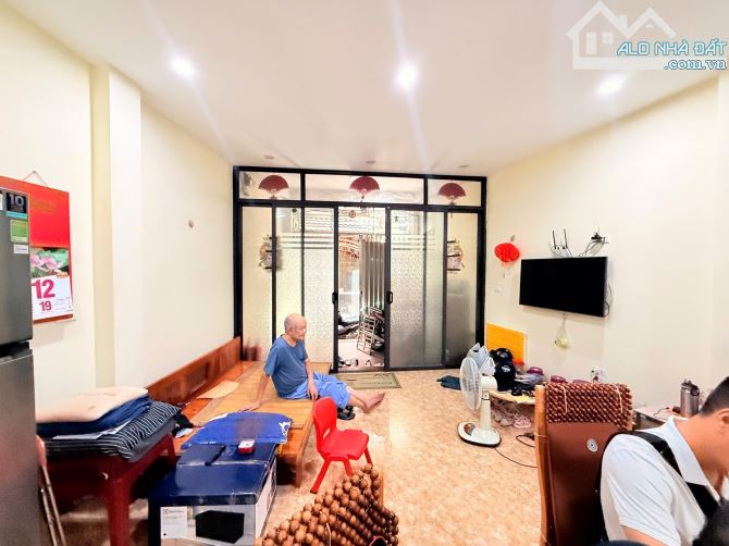 Bán nhà đường  Mỹ Đình quận Nam Từ Liêm - Sổ đỏ 56m2 - giá chỉ 12 tỷ - 1