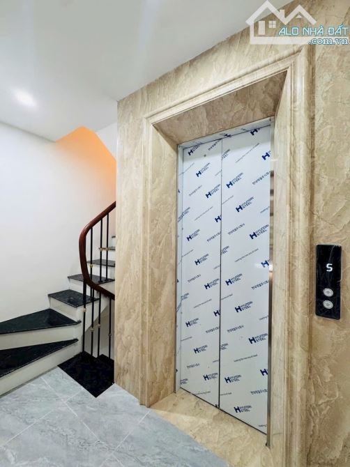 HÀNG HIẾM- PHỐ TRẦN KHÁT CHÂN-NHÀ ĐẸP LÔ GÓC-6 TẦNG THANG MÁY-40M2-NHỈNH 13 TỈ - 1