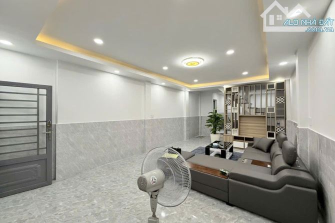 Bán nhà hẻm 3m, Nguyễn Xí, Bình Thạnh, 55 m² (4m x 14m), 2 phòng - Giá 4.4 tỷ TL - 1