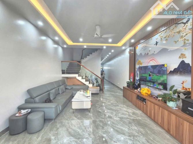 🔥 Bán nhà 3 tầng x 100m2 đường 13m tuyến 2 Trương Văn Lực, KPL Đống Chuối Hùng Vương 5,7t - 1