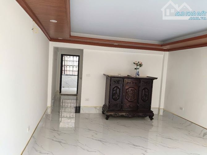 BÁN NHÀ ĐẸP HỒ TÙNG MẬU.DT 42M .5 TẦNG KINH DOANH Ô TÔ VÀO NHÀ.GIÁ NHỈNH 6TỶ - 1