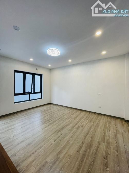 Bán nhà ngõ 175 Lạc Long Quân – Cầu Giấy – 46m² – 5 tầng – Mặt tiền 6.5m – Giá 11.5 tỷ - 1