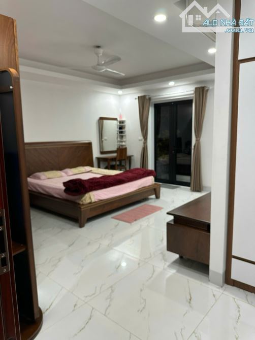 Cho thuê nhà ở Trịnh Văn Bô 110m2, 4 tầng, thang máy,oto đô tránh, full đồ - 1