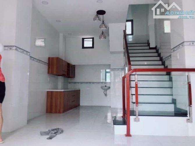 NHÀ MỚI Ở NGAY QUẬN 7, NGANG 4.3M, 3 TẦNG, DÒNG TIỀN 10TR/THÁNG, LÊ VĂN LƯƠNG - 1