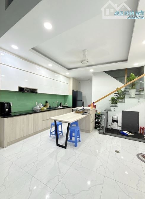 Nhà Đẹp 5 Tầng - gần Cư Xá Lữ Gia - ngang 4,6m - Tặng Full nội thất - Nhỉnh 5T - 1