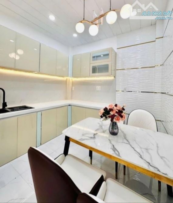CẦN BÁN NHÀ NGUYỄN KHOÁI QUẬN 4 | 3 TỶ 480TR | SỔ HÔNG RIÊNG - 1