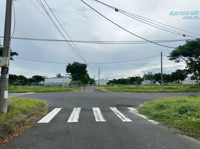 BÁN ĐẤT MT TRẦN VĂN GIẢNG GẦN BÃI BIỄN TÂN TRÀ - 1