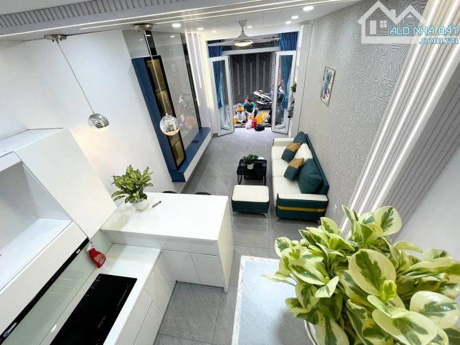Chỉ 4,3 tỷ nhà 3 tầng hẻm 5m xe hơi tới cửa đường Bùi Quang Là Phường 12 Quận Gò Vấp - 1